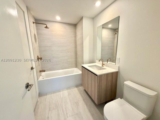 77 SE 5th st 2506, Miami, FL 33131