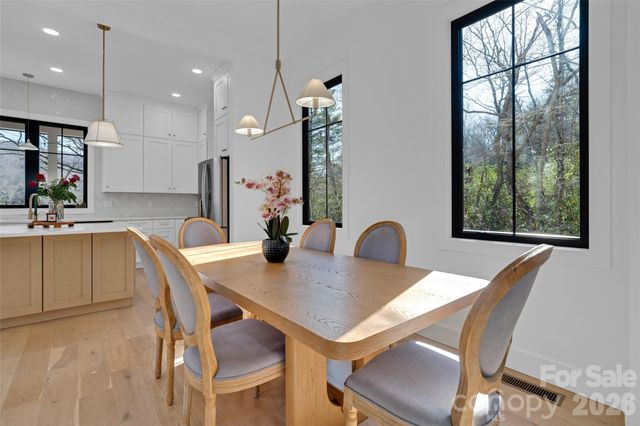 26 Pineview Road, Fairview, NC 28730