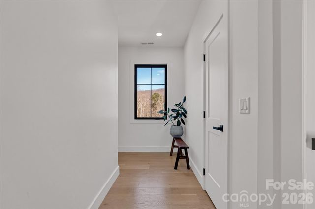 26 Pineview Road, Fairview, NC 28730