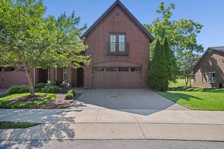 131 Village Cir, Lebanon, TN 37087