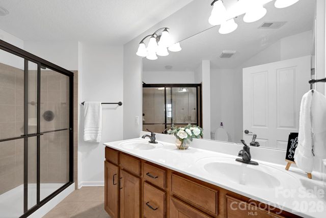 3524 S Bank Court, Matthews, NC 28105