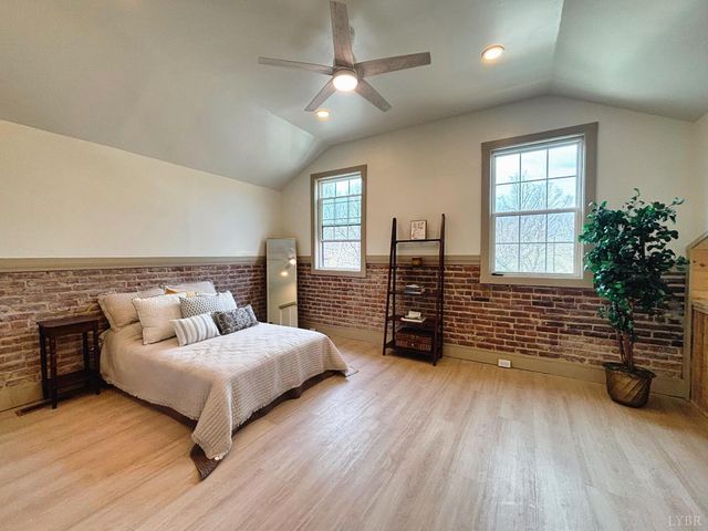 122 Brooks Street, Monroe, VA 24574