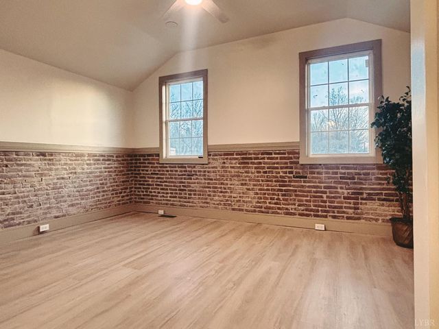 122 Brooks Street, Monroe, VA 24574