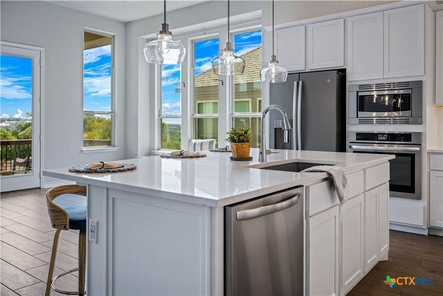 1434 Escarpment, New Braunfels, TX 78132