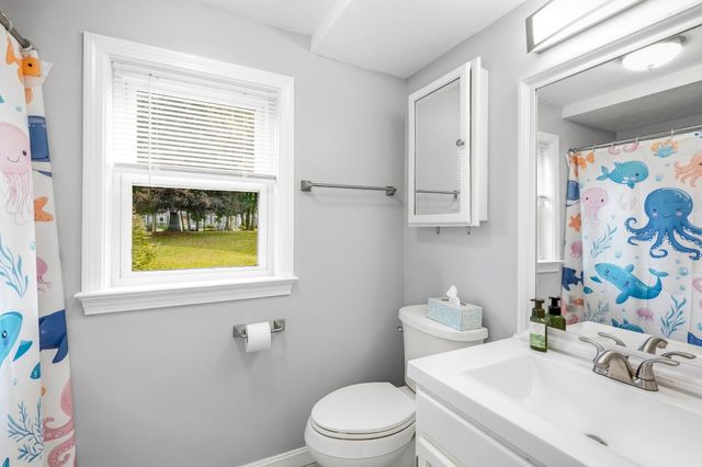 49 Riviera Road, Hudson, NH 03051