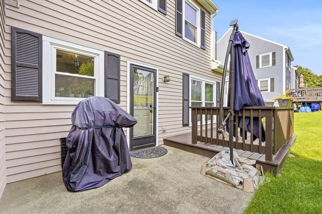 49 Riviera Road, Hudson, NH 03051