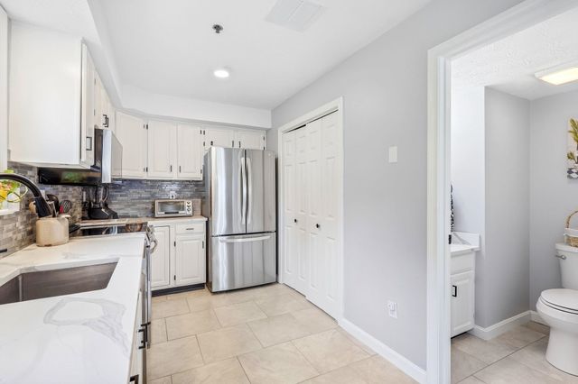 49 Riviera Road, Hudson, NH 03051