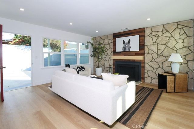 11804 Atkinson, Hawthorne, CA 90250