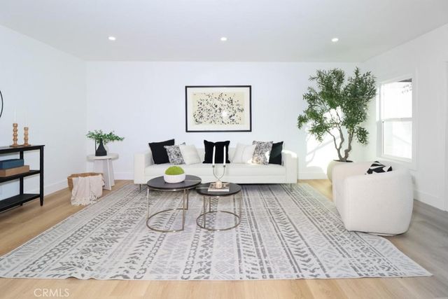 11804 Atkinson, Hawthorne, CA 90250