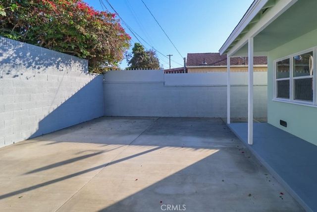 11804 Atkinson, Hawthorne, CA 90250