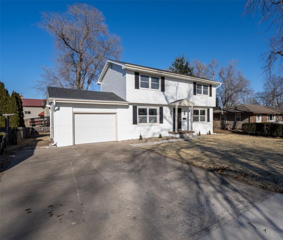 1316 Orchard Street, Adel, IA 50003