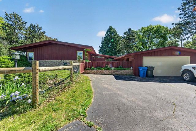 2230 Branson Road, Fitchburg, WI 53575