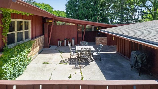 2230 Branson Road, Fitchburg, WI 53575