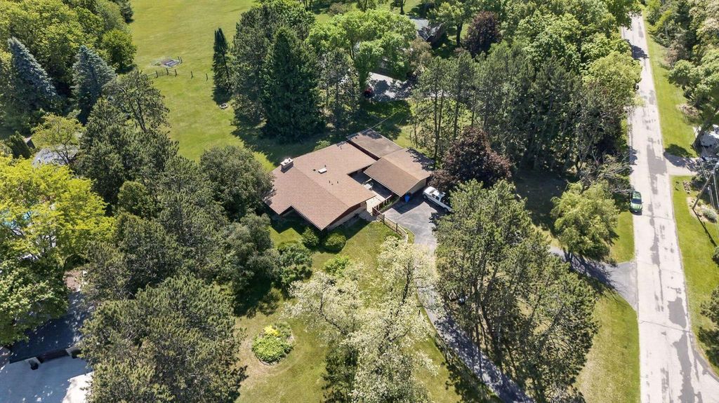 2230 Branson Road, Fitchburg, WI 53575