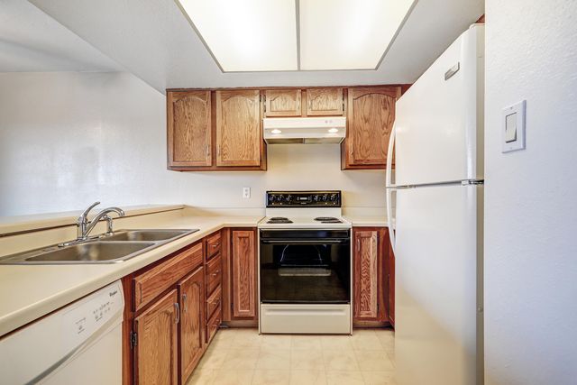 5945 McKinney Drive NE, Albuquerque, NM 87109