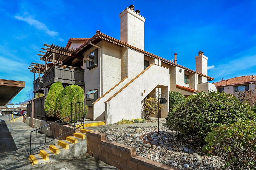 5945 McKinney Drive NE, Albuquerque, NM 87109