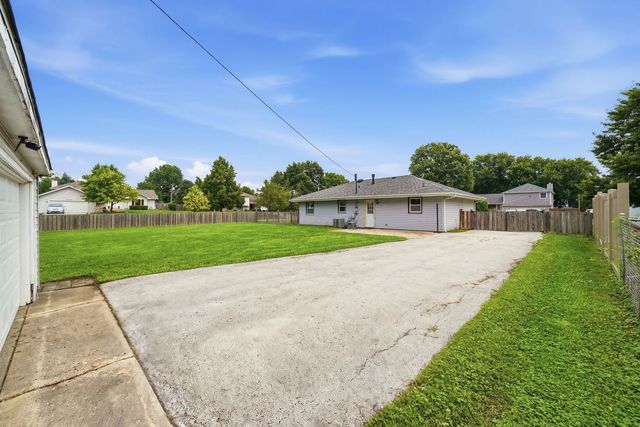 16306 S Ellna Court, Plainfield, IL 60586