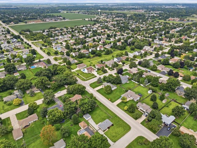 16306 S Ellna Court, Plainfield, IL 60586