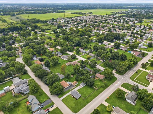 16306 S Ellna Court, Plainfield, IL 60586