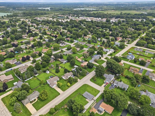 16306 S Ellna Court, Plainfield, IL 60586