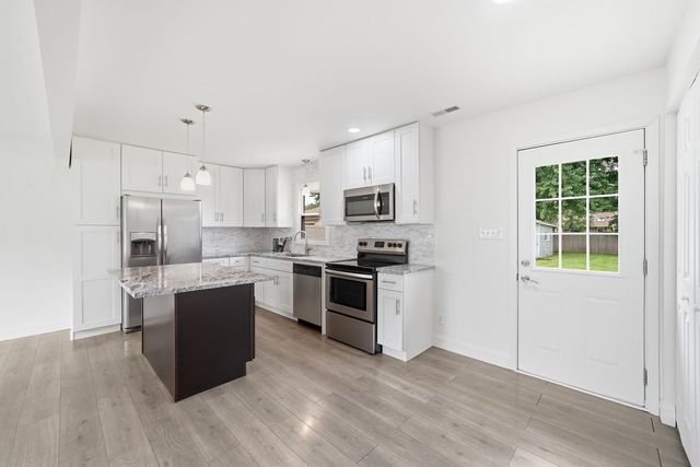 16306 S Ellna Court, Plainfield, IL 60586