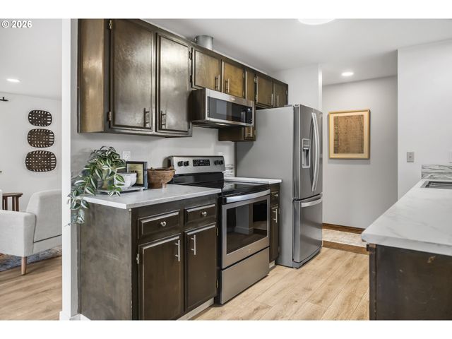 1679 TIMOTHY Ln, West Linn, OR 97068