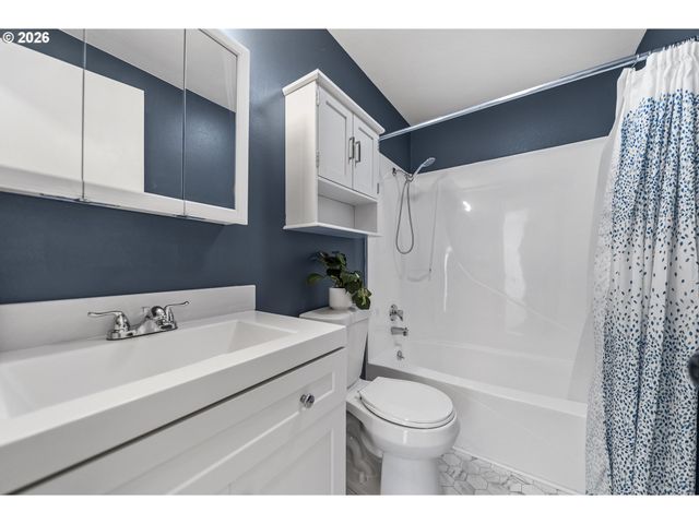 1679 TIMOTHY Ln, West Linn, OR 97068