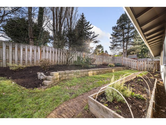 1679 TIMOTHY Ln, West Linn, OR 97068