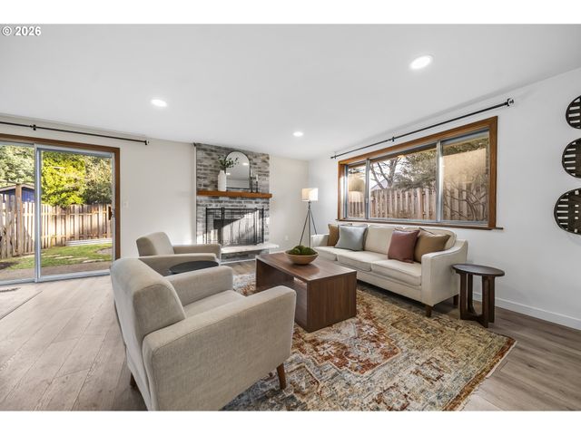 1679 TIMOTHY Ln, West Linn, OR 97068