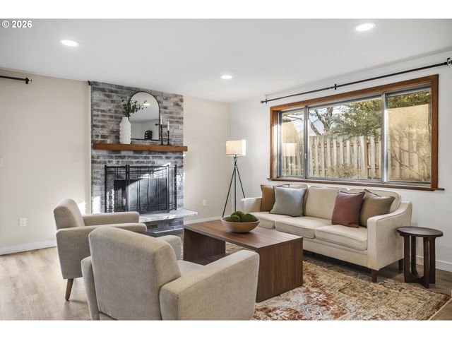 1679 TIMOTHY Ln, West Linn, OR 97068