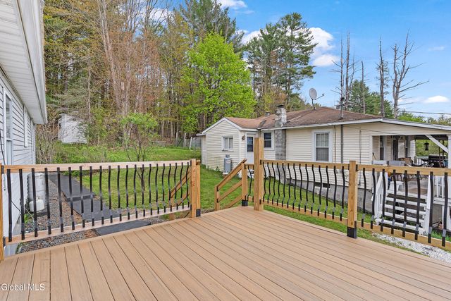 520 Morey Park Hill Road, Schodack, NY 12123