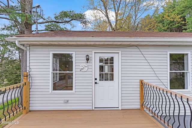 520 Morey Park Hill Road, Schodack, NY 12123
