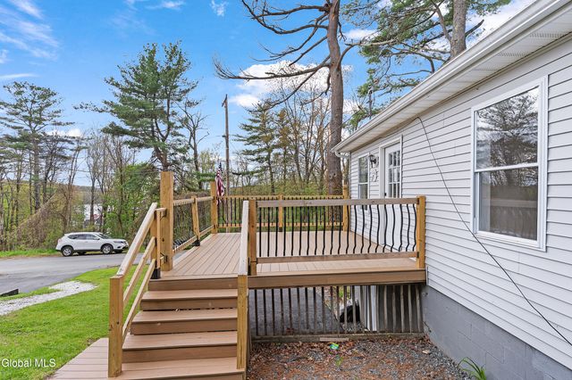 520 Morey Park Hill Road, Schodack, NY 12123