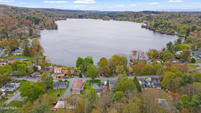 520 Morey Park Hill Road, Schodack, NY 12123