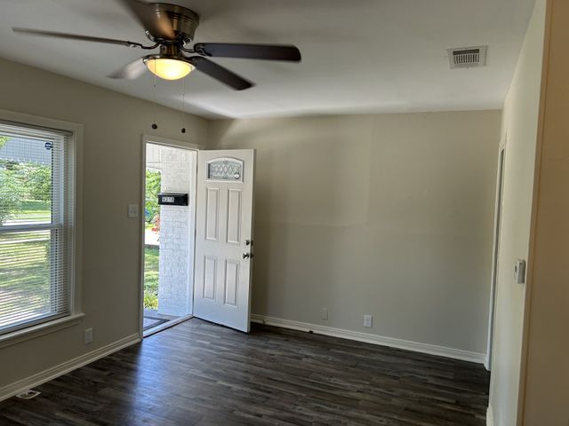 6318 Belgrade Avenue, Dallas, TX 75227