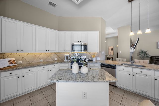 705 Waters Edge, Keller, TX 76248
