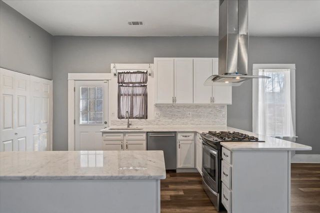 2046 COURTLAND AVE, Memphis, TN 38104