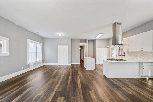 2046 COURTLAND AVE, Memphis, TN 38104