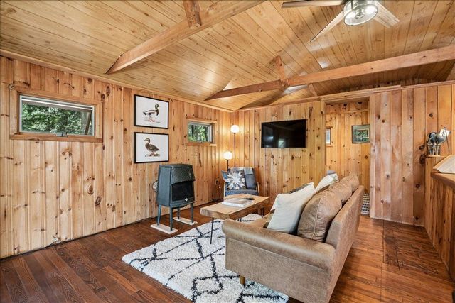 277 Hemlock Drive, Gilmanton, NH 03237