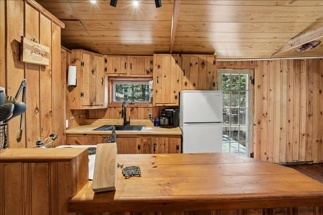 277 Hemlock Drive, Gilmanton, NH 03237