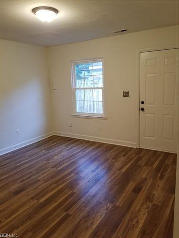 3914 Roebling LN, Virginia Beach, VA 23452