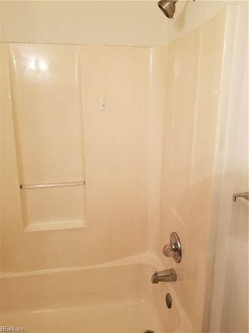 3914 Roebling LN, Virginia Beach, VA 23452