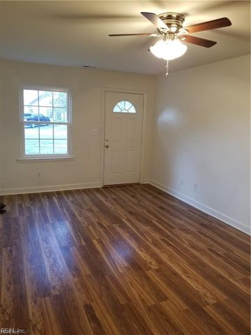 3914 Roebling LN, Virginia Beach, VA 23452