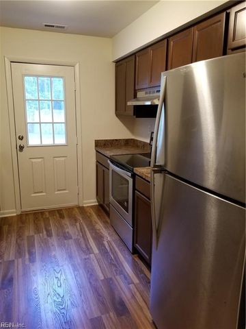 3914 Roebling LN, Virginia Beach, VA 23452