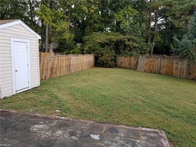 3914 Roebling LN, Virginia Beach, VA 23452