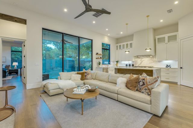 803 Norwalk LN, Austin, TX 78703