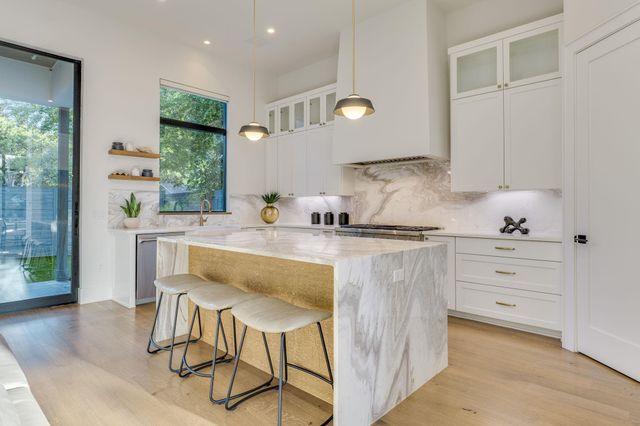 803 Norwalk LN, Austin, TX 78703