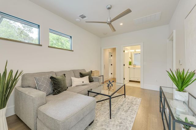 803 Norwalk LN, Austin, TX 78703