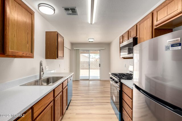 10120 E Paseo San Ardo, Tucson, AZ 85747