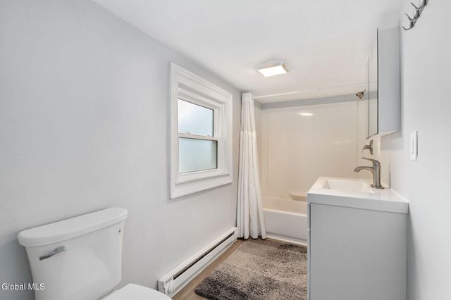 9 Kellogg Avenue, Colonie, NY 12304